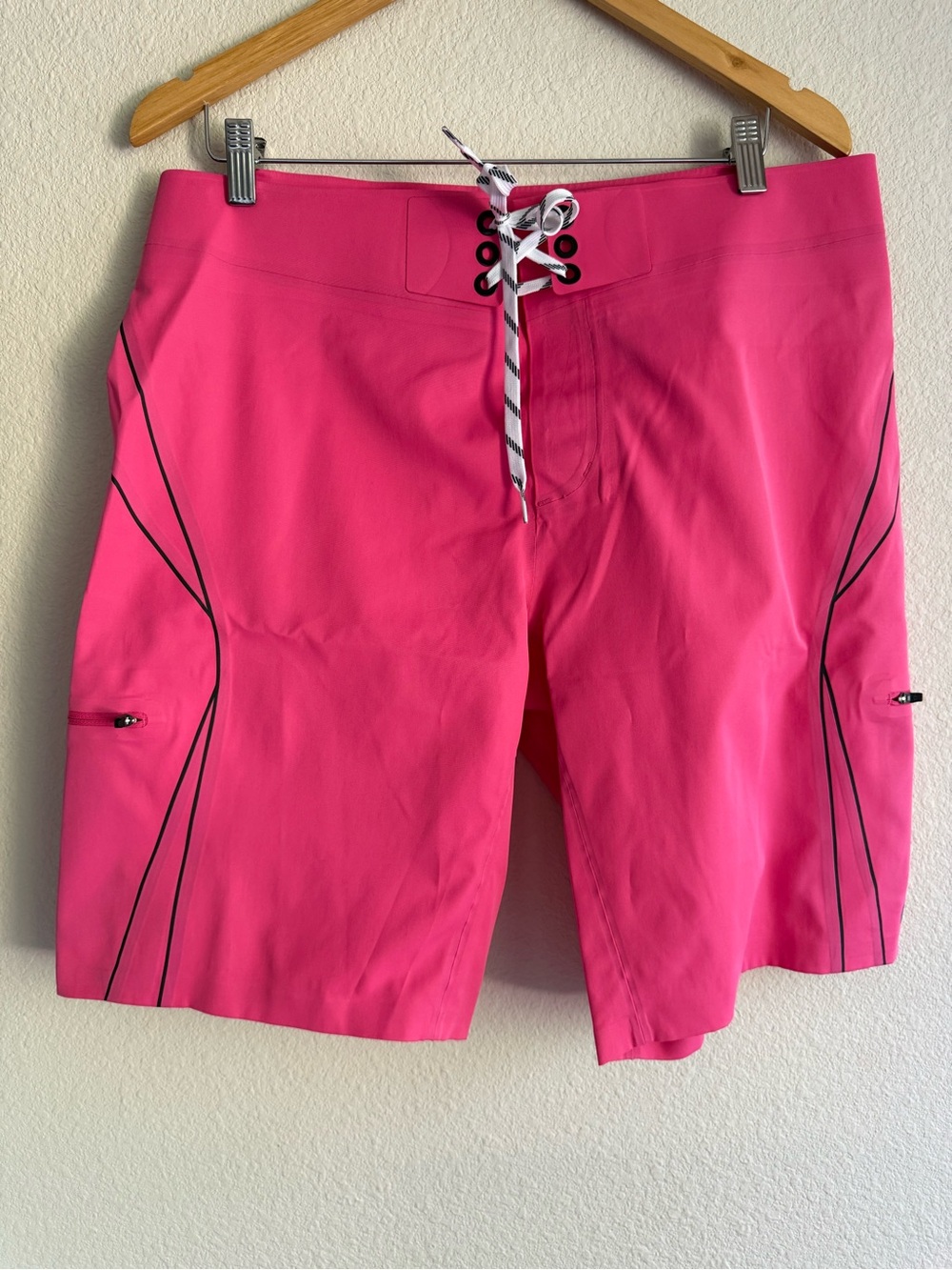 Lululemon Men's Wave Board Shorts Swim Trunks Size 36 NWOT Neon Pink